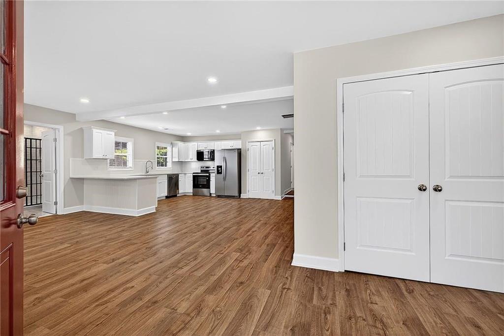 955 South Columbia Drive Decatur, GA 30030 - Photo 6 of 31