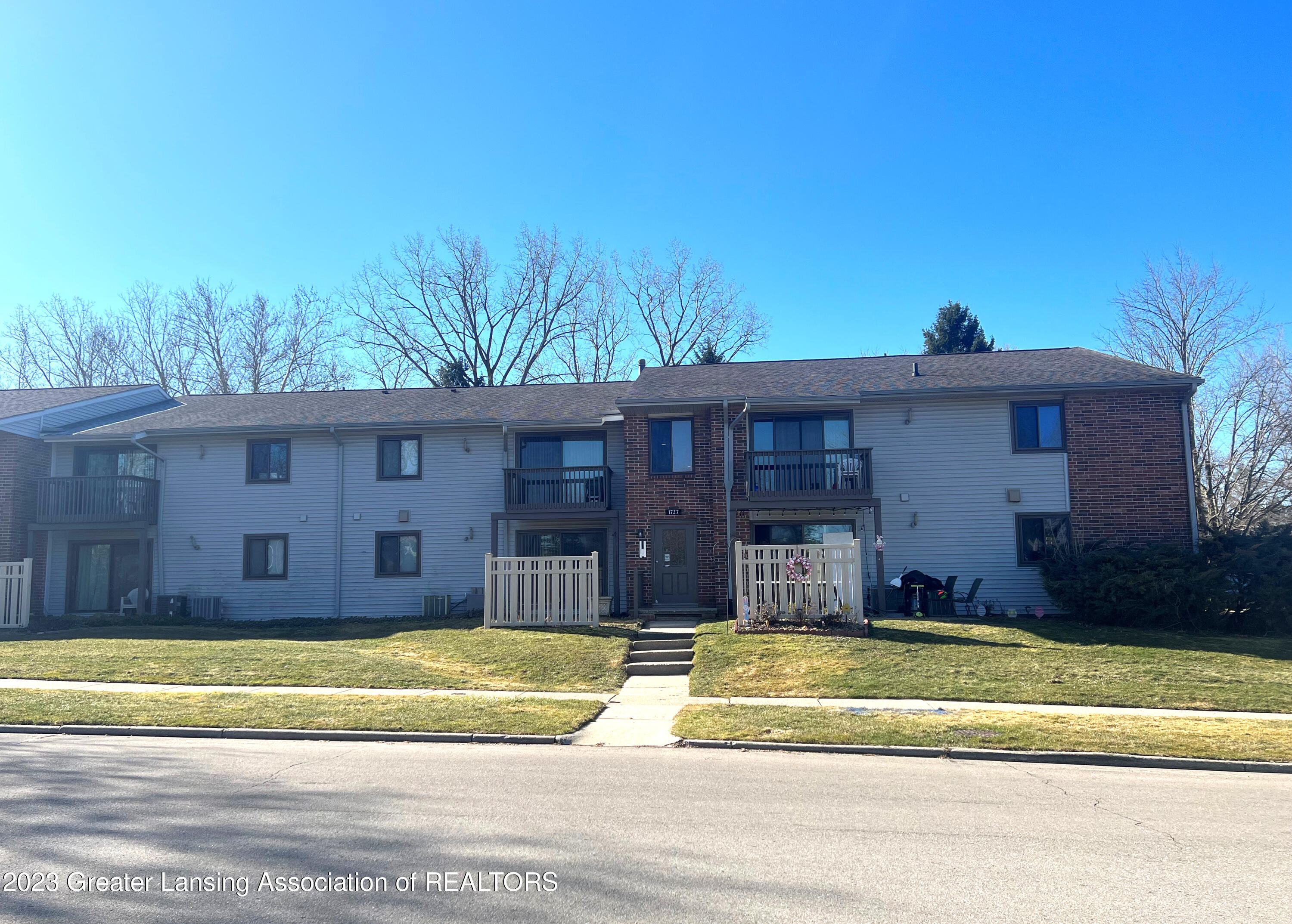 1727 Maple Ridge Road, Unit 66 Haslett, MI 48840 - Photo 2 of 11 Petp