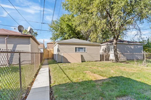 $1,600 | 10342 South Calumet Avenue, Unit 2, Chicago, IL 60628