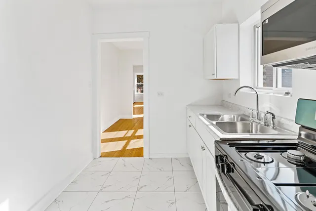 $1,600 | 10342 South Calumet Avenue, Unit 2, Chicago, IL 60628