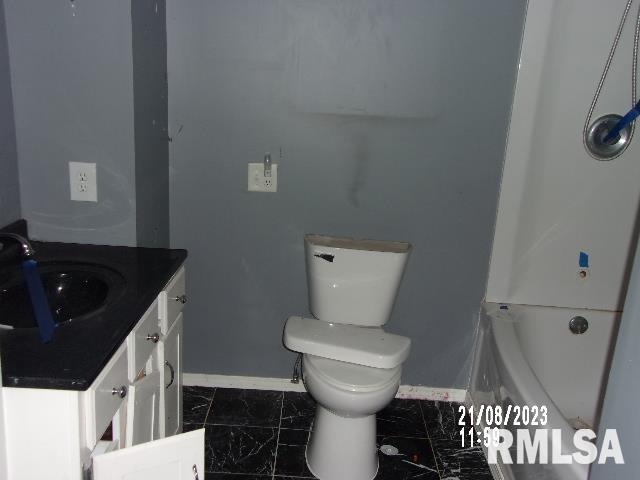 1702 County Road 1500 Carthage, IL 62321 - Photo 5 of 8 Gallery Image 5