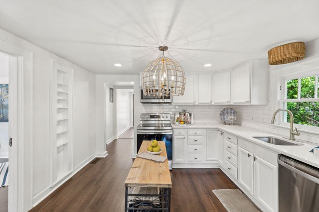 $635,000 | 207 36th Avenue North, Nashville, TN 37209