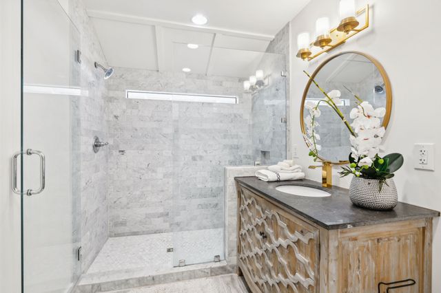 $635,000 | 207 36th Avenue North, Nashville, TN 37209