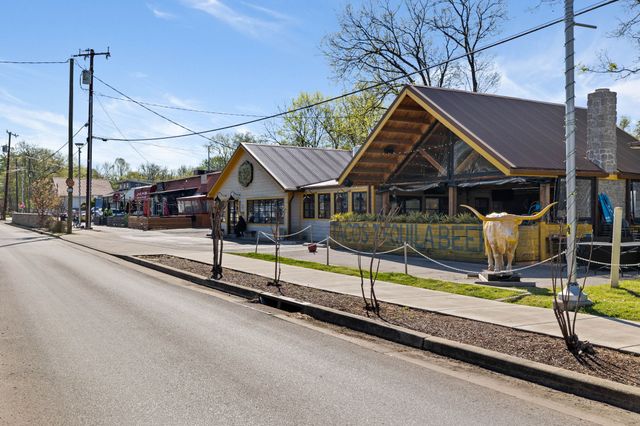 $635,000 | 207 36th Avenue North, Nashville, TN 37209