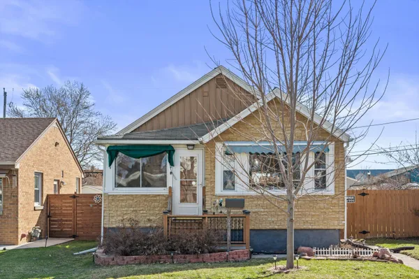 $199,000 | 3528 South 33rd Street, Greenfield, WI 53221