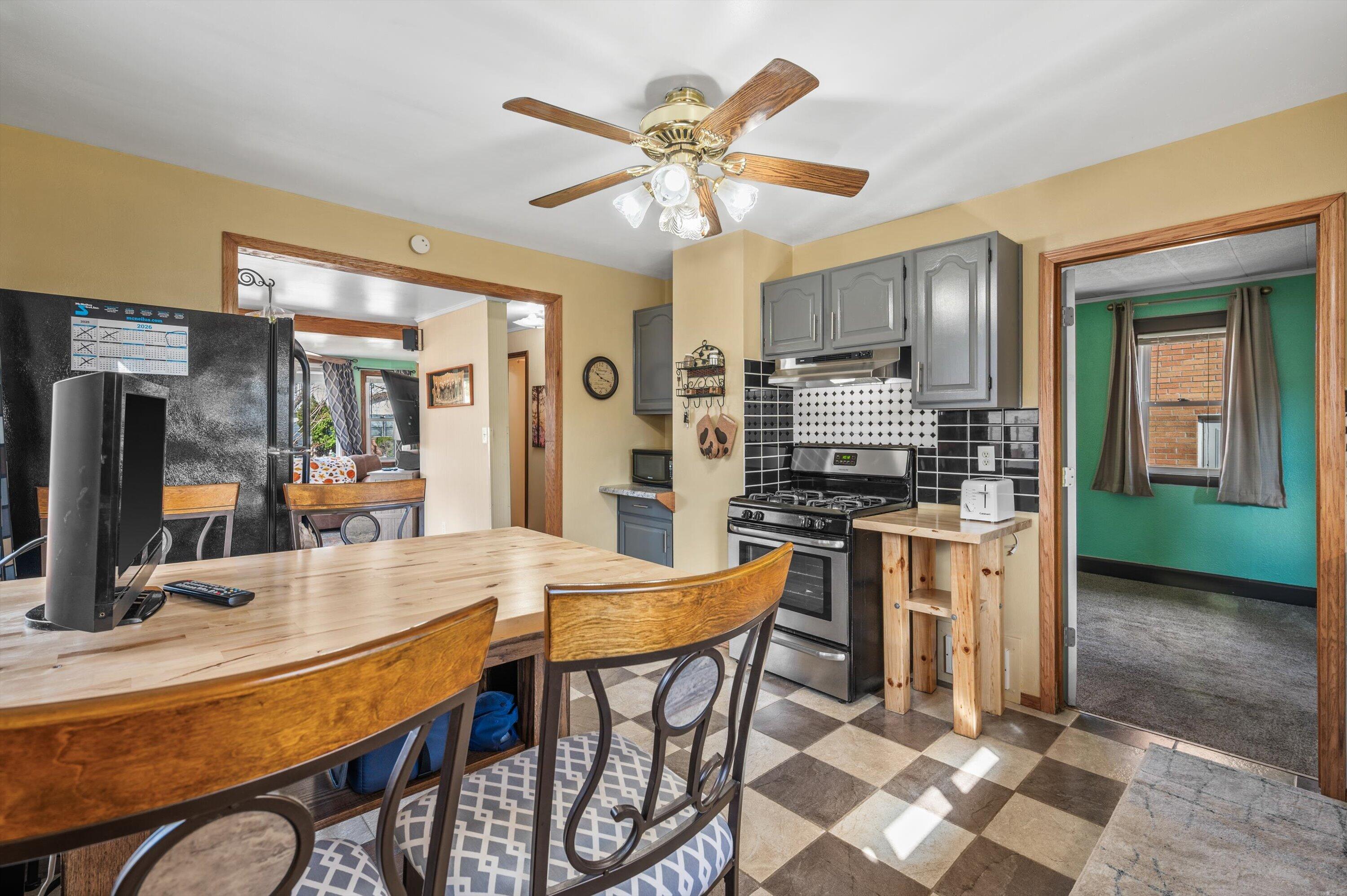 3528 South 33rd Street Greenfield, WI 53221 - Photo 11 of 27 13-76