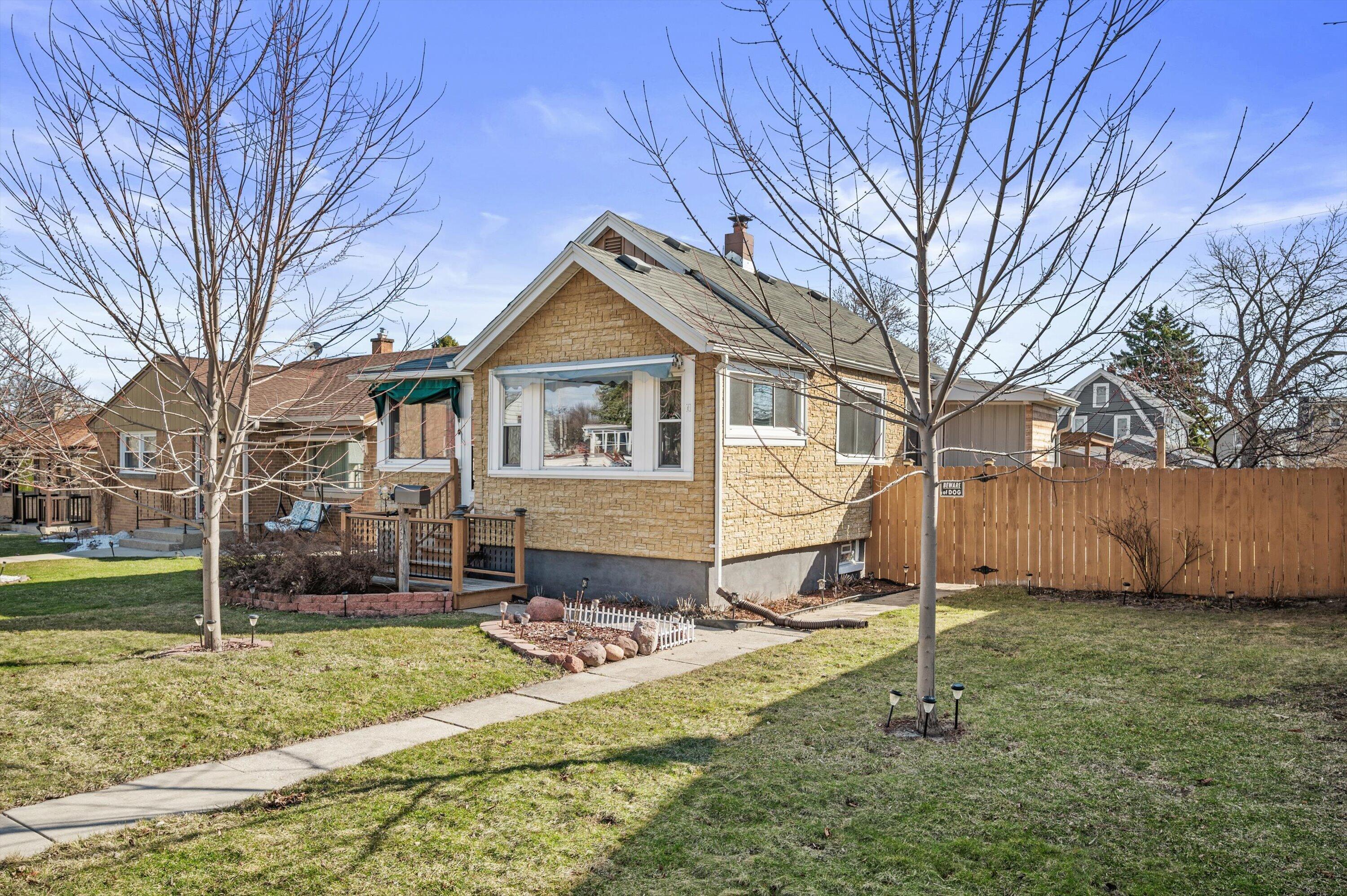 3528 South 33rd Street Greenfield, WI 53221 - Photo 2 of 27 02-4