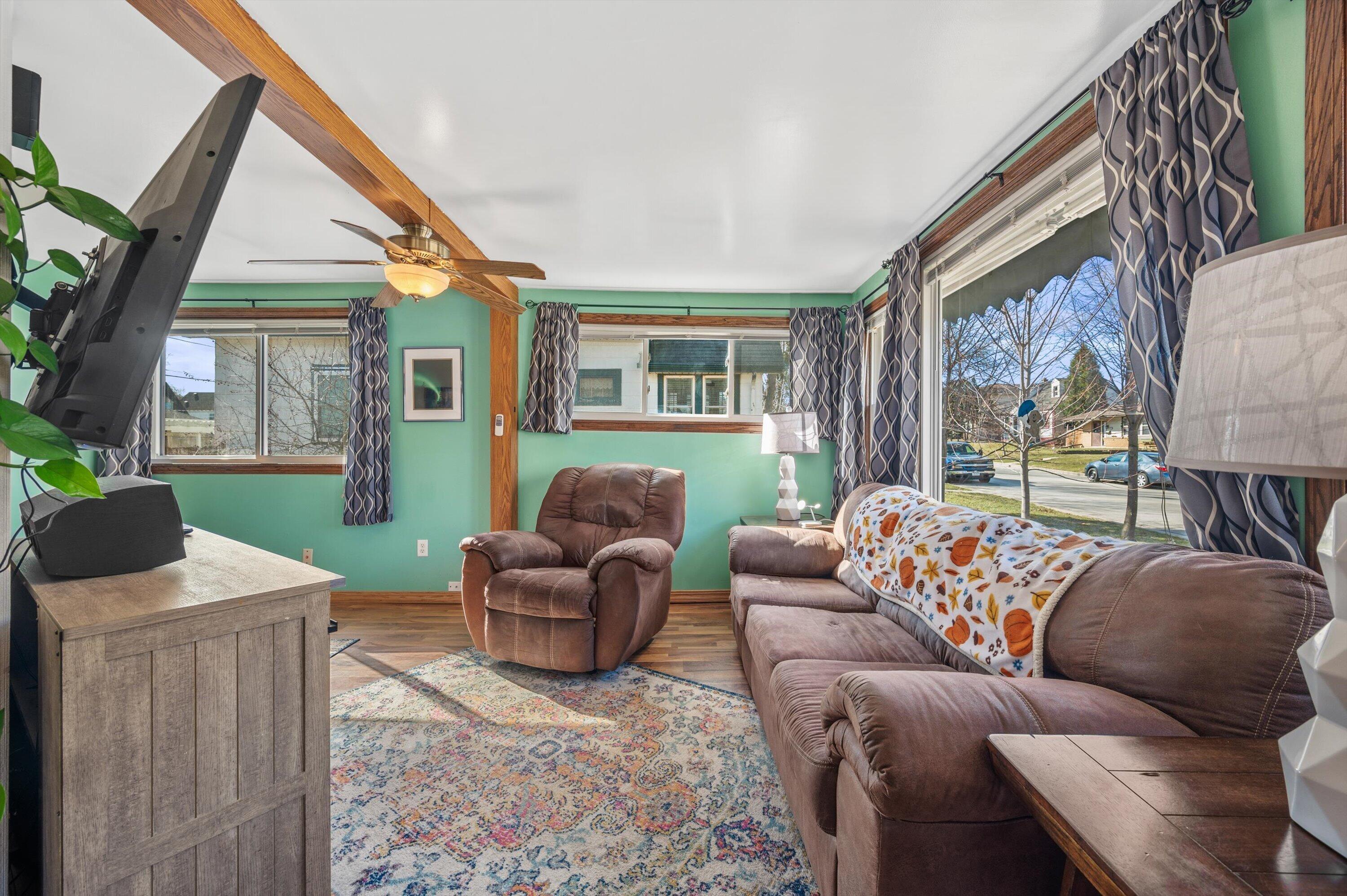 3528 South 33rd Street Greenfield, WI 53221 - Photo 5 of 27 06-36