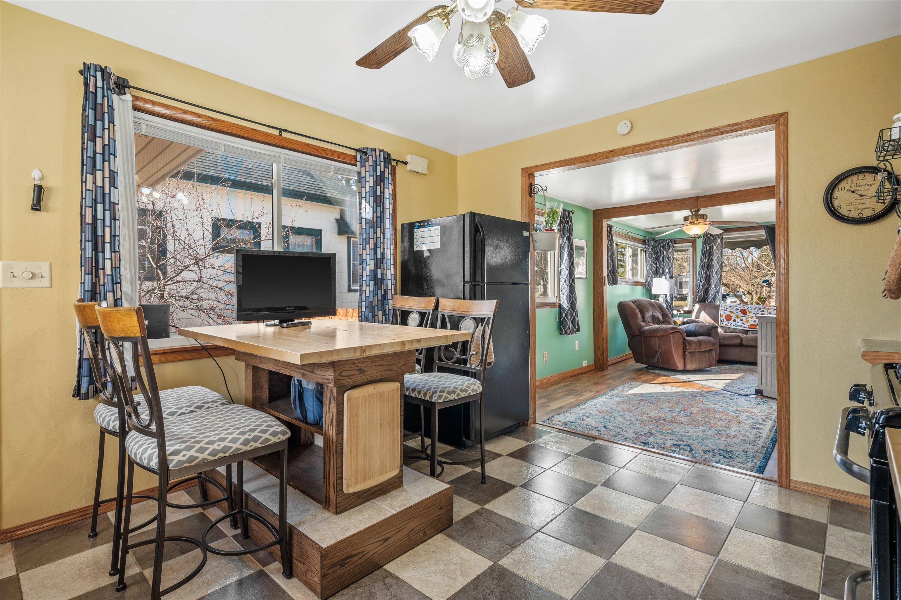 3528 South 33rd Street Greenfield, WI 53221 - Photo 10 of 27 12-70