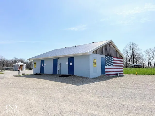 $2,300,000 | 3559 Highway 41, Bloomingdale, IN 47832