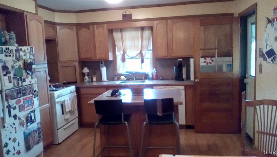 1844 Cloverdale Road Bethlehem, PA 18018 - Photo 4 of 9 Gallery Image 4