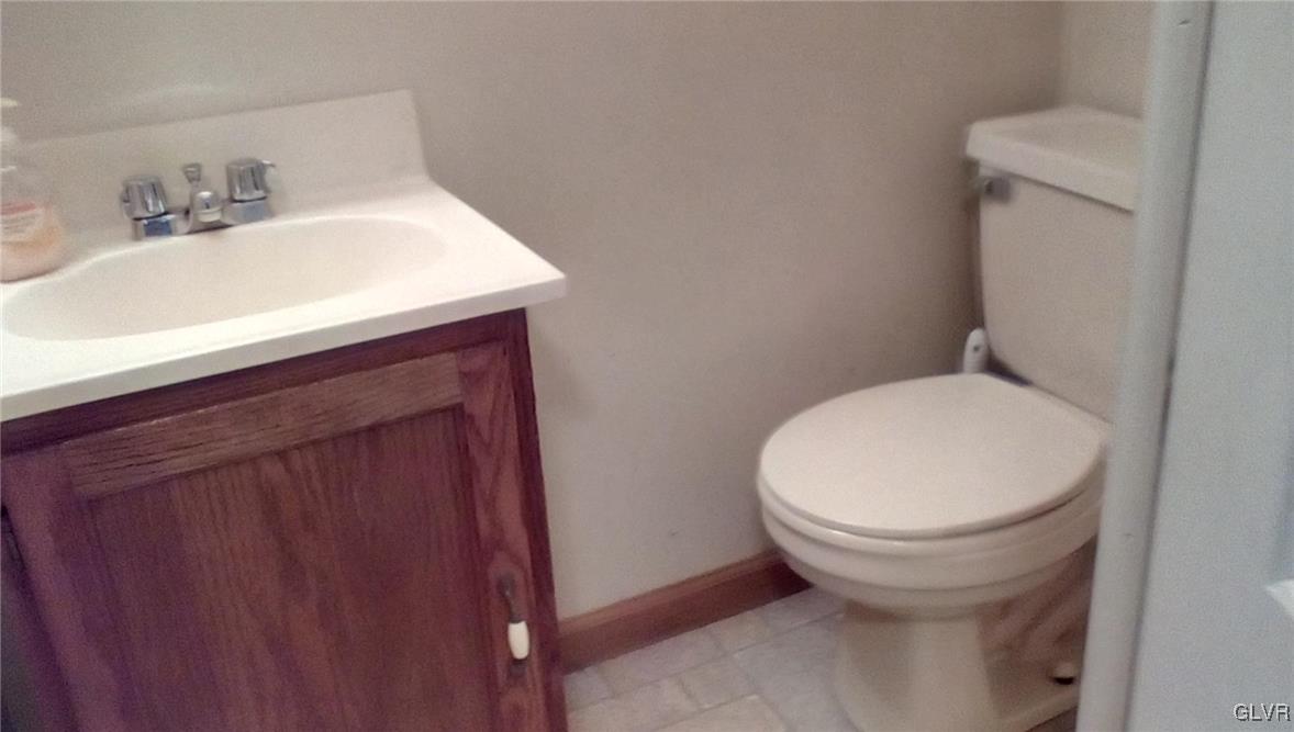1844 Cloverdale Road Bethlehem, PA 18018 - Photo 7 of 9 Gallery Image 7