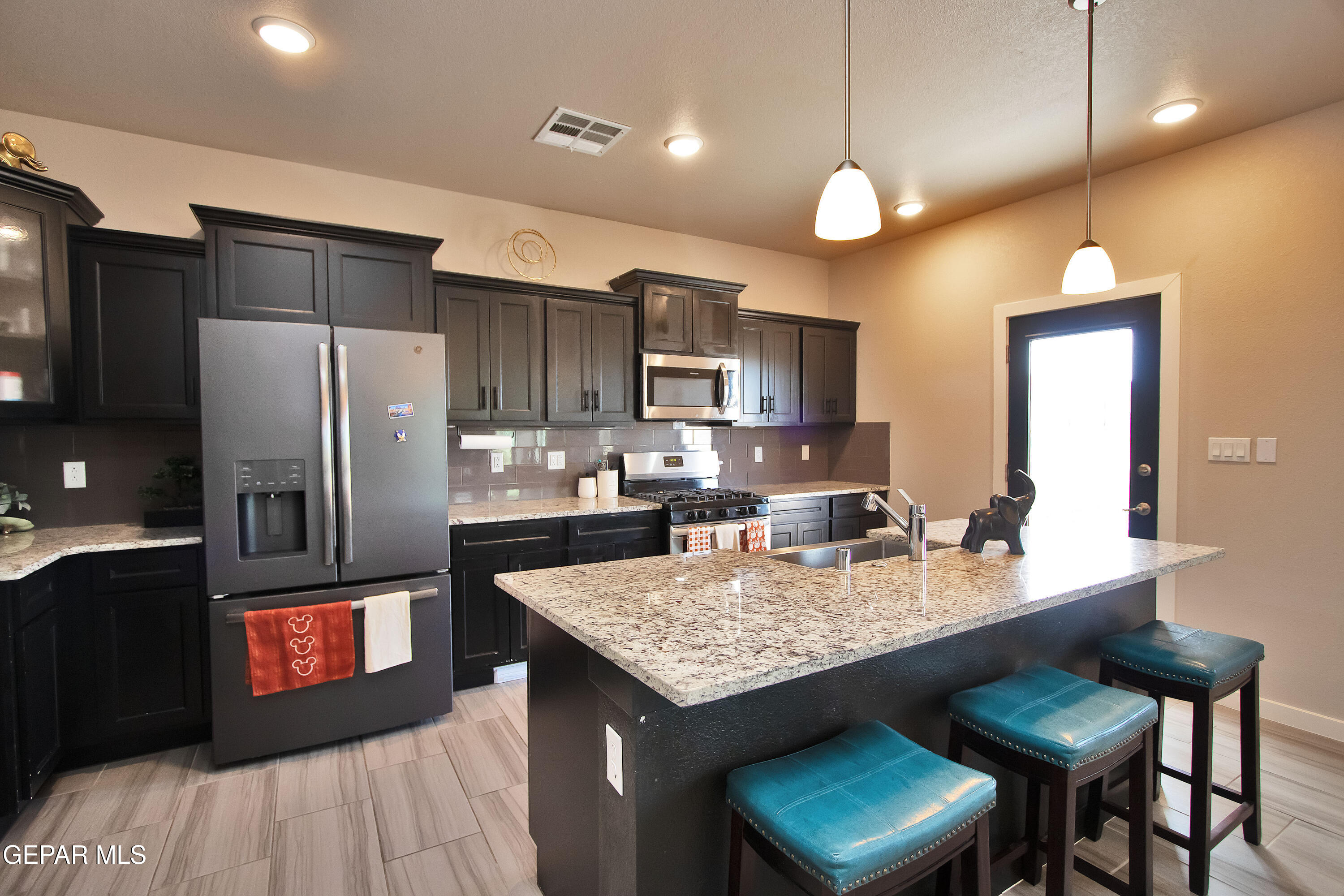 3517 Essence Street El Paso, TX 79938 - Photo 28 of 87 Kitchen