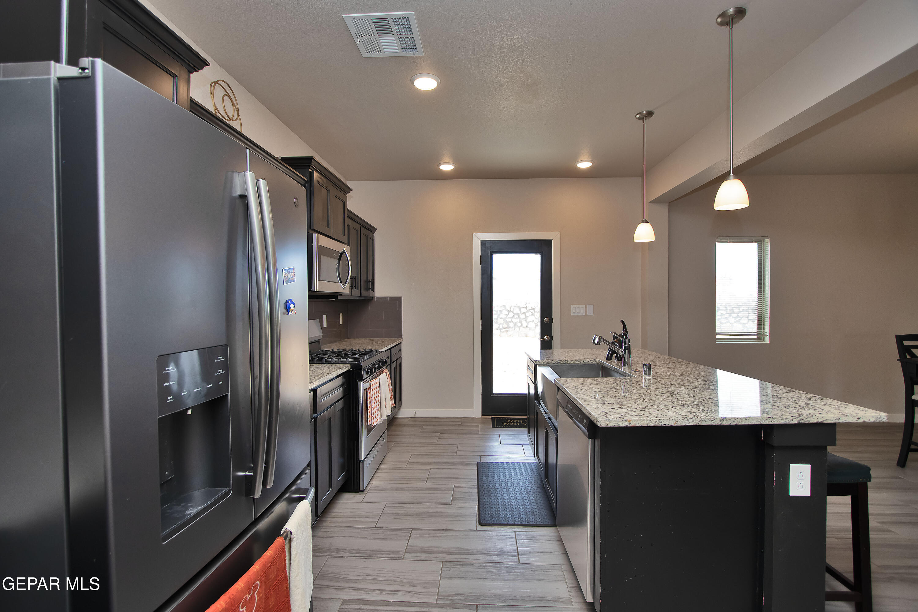 3517 Essence Street El Paso, TX 79938 - Photo 32 of 87 Kitchen