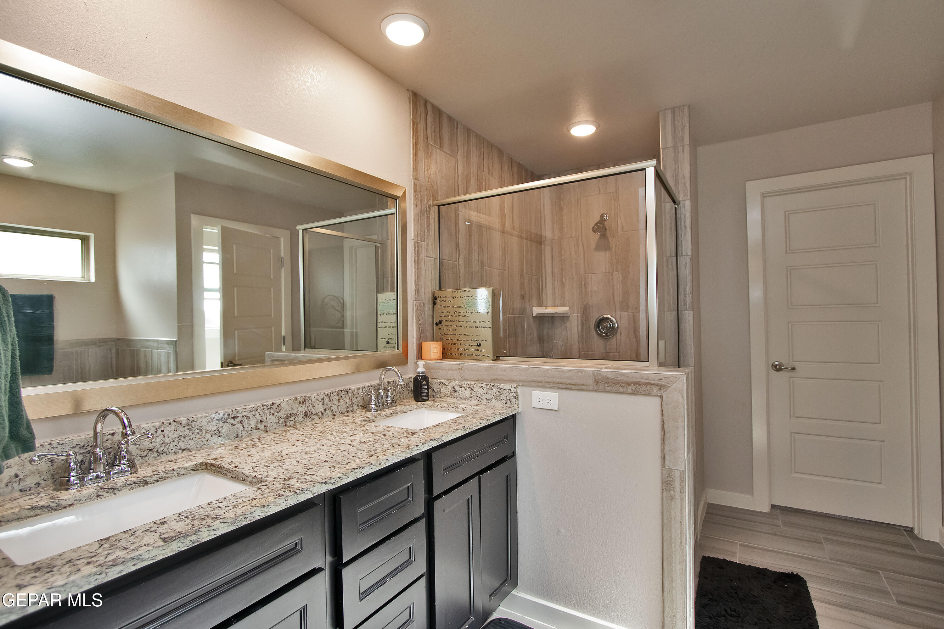 3517 Essence Street El Paso, TX 79938 - Photo 50 of 87 Master Bathroom