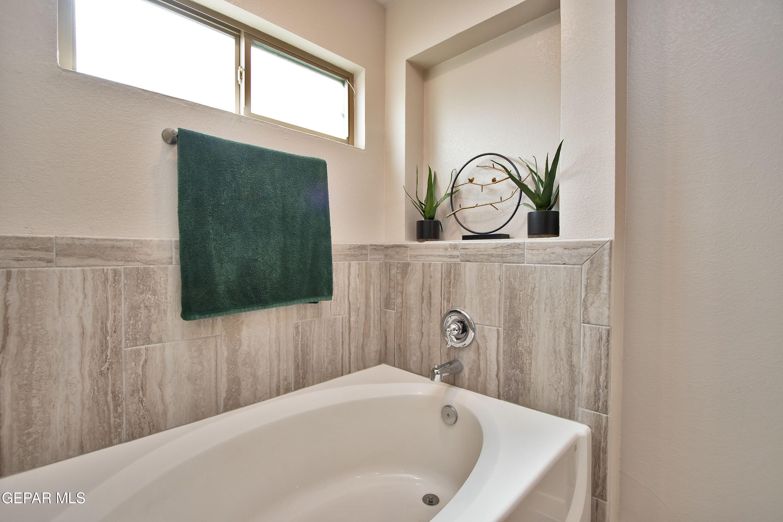 3517 Essence Street El Paso, TX 79938 - Photo 53 of 87 Master Bathroom