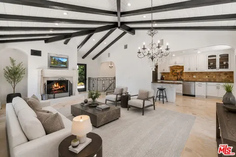 $2,245,000 | 567 Lone Oak Drive, Thousand Oaks, CA 91362
