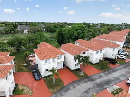 $560,000 | 14930 Southwest 104th Street, Unit 27, Miami, FL 33196