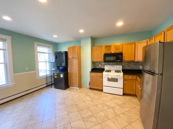 $4,500 | 1562 Tremont Street, Unit 2, Boston, MA 02120