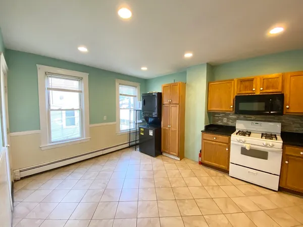 $4,500 | 1562 Tremont Street, Unit 2, Boston, MA 02120