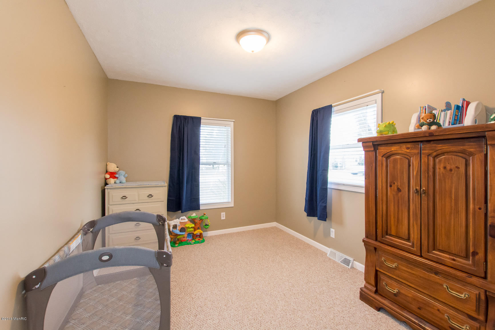 2213 Bauer Road Jenison, MI 49428 - Photo 24 of 36 2213-bauer-rd-24_26069115701_o
