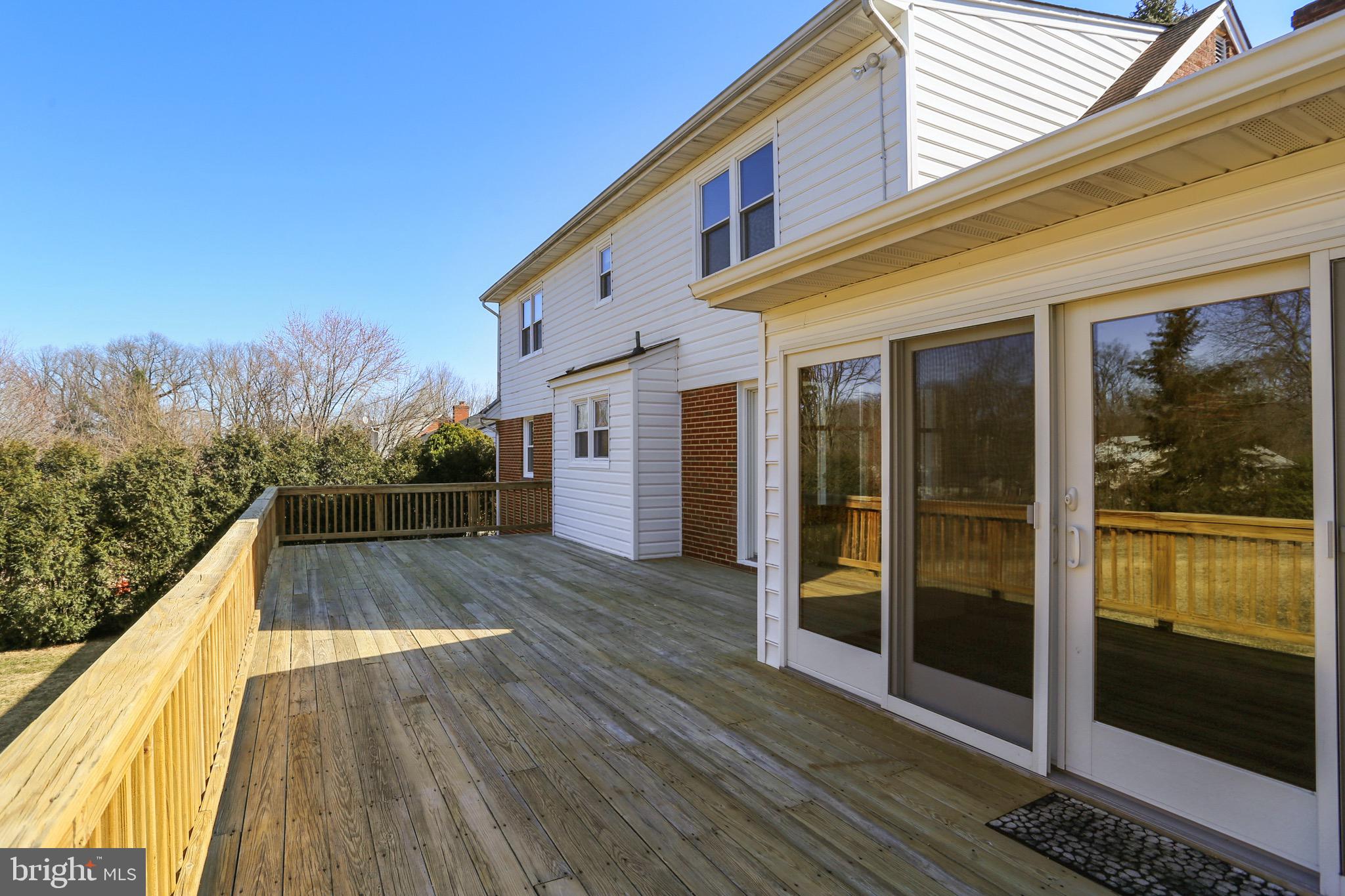 808 Winhall Way Silver Spring, MD 20904 - Photo 13 of 58 Titanic deck overlooking rear yard