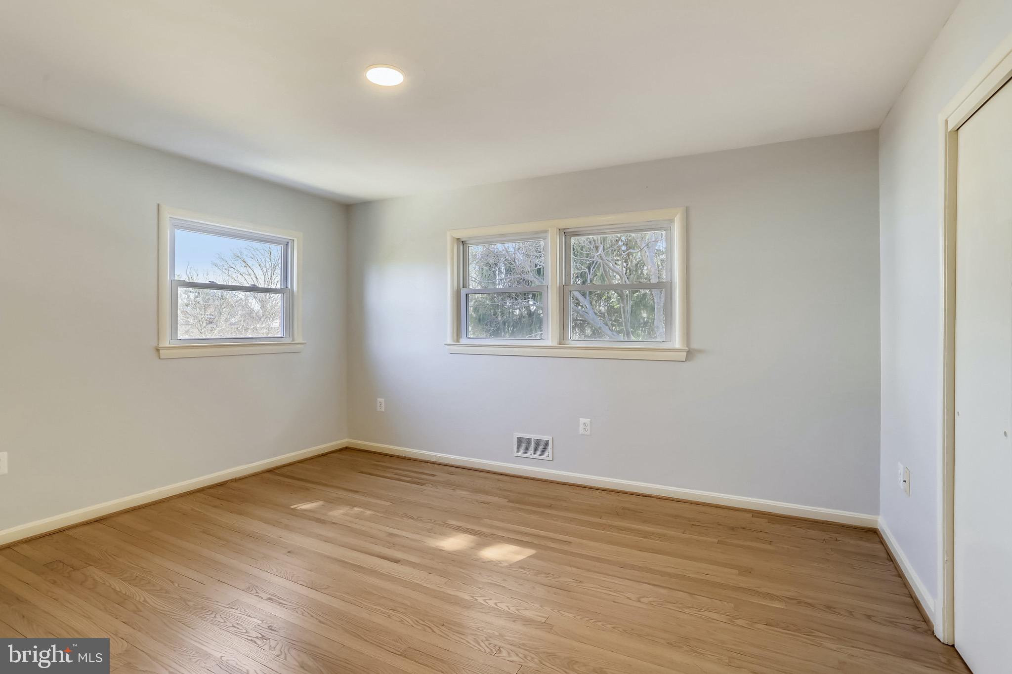 808 Winhall Way Silver Spring, MD 20904 - Photo 21 of 58 Large 1st floor front bedroom