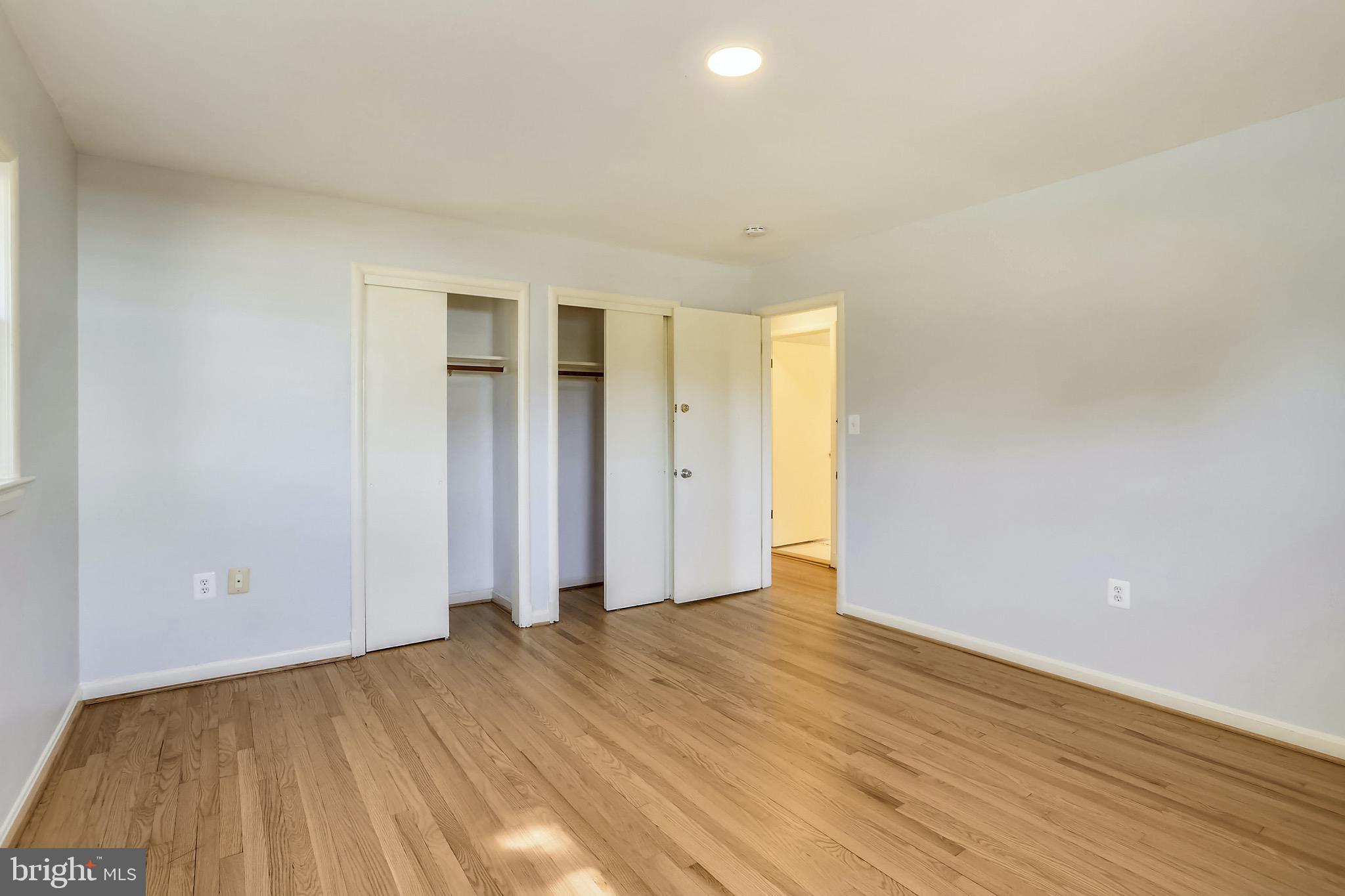 808 Winhall Way Silver Spring, MD 20904 - Photo 23 of 58 Large 1st floor front bedroom
