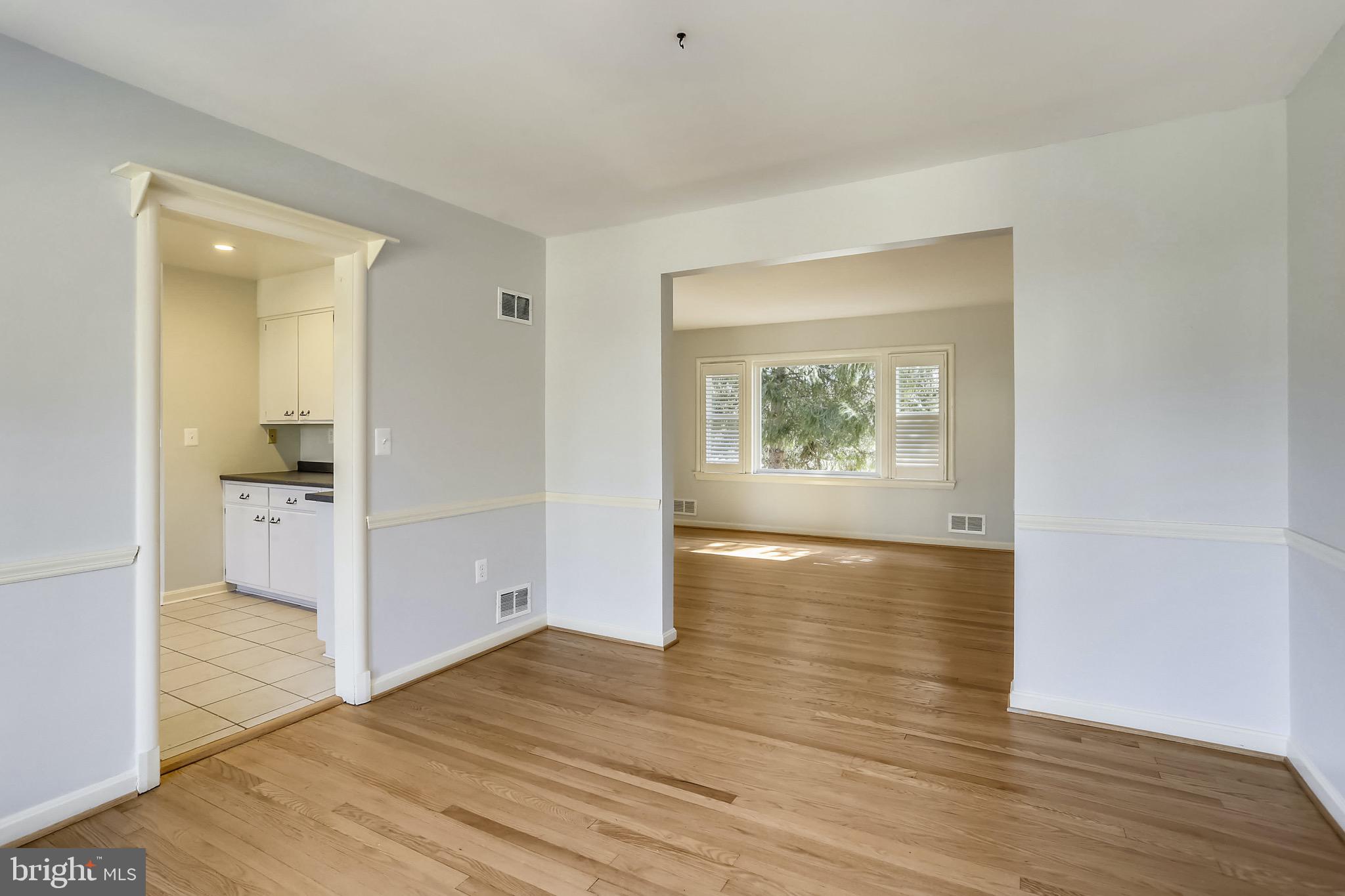 808 Winhall Way Silver Spring, MD 20904 - Photo 10 of 58 Dining room
