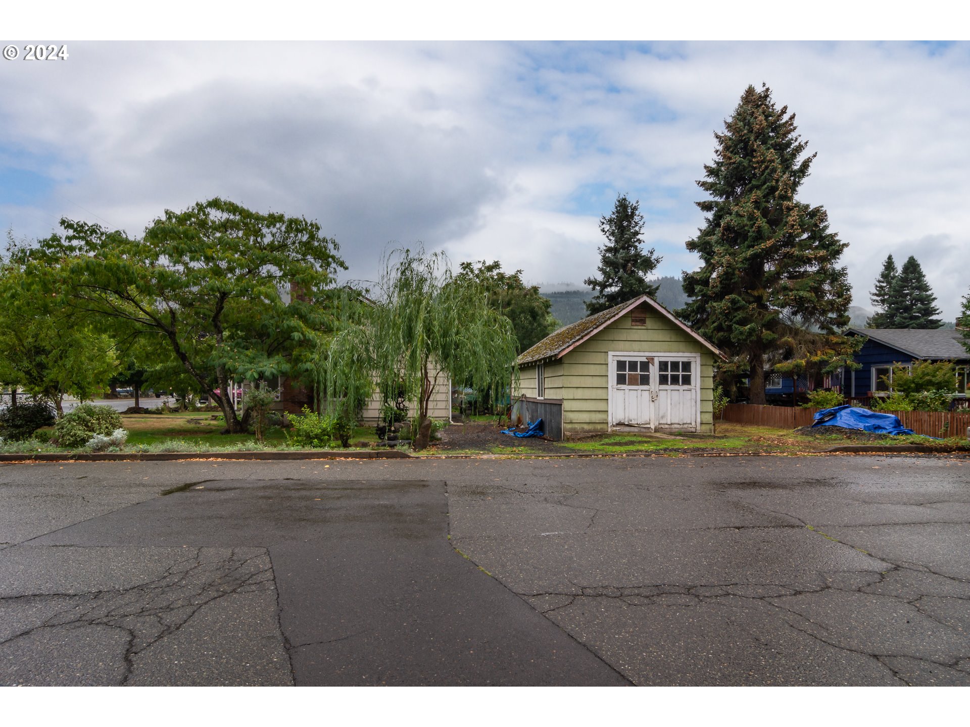 405 South Cedar Street Drain, OR 97435 - Photo 3 of 36 Gallery Image 3