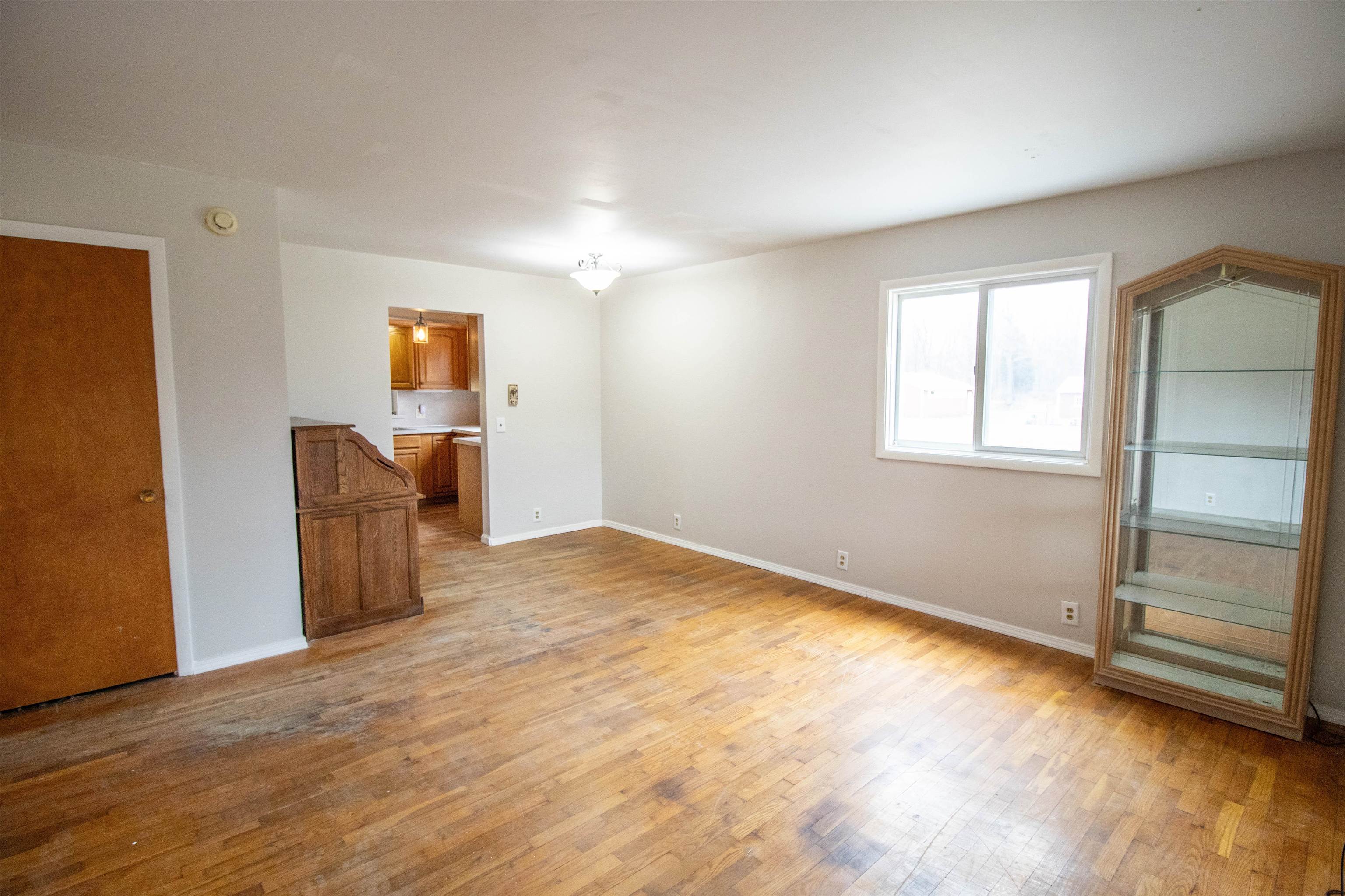 13142 Center Road Clio, MI 48420 - Photo 6 of 44