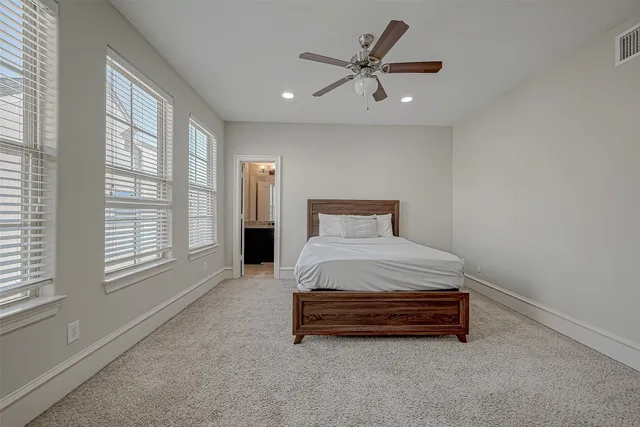 $3,500 | 5226 Kiam Street, Unit 1002, Houston, TX 77007