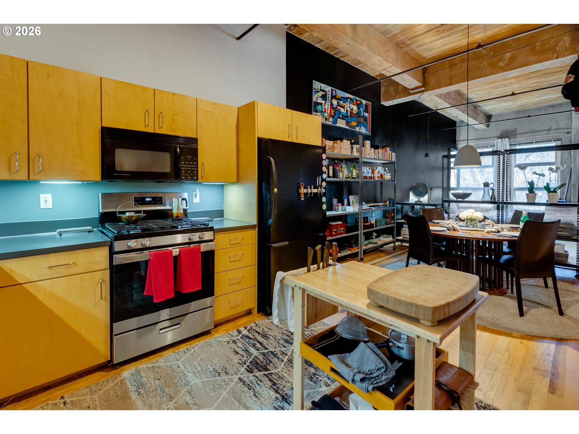 725 Northwest Flanders Street, Unit 204 Portland, OR 97209 - Photo 11 of 28