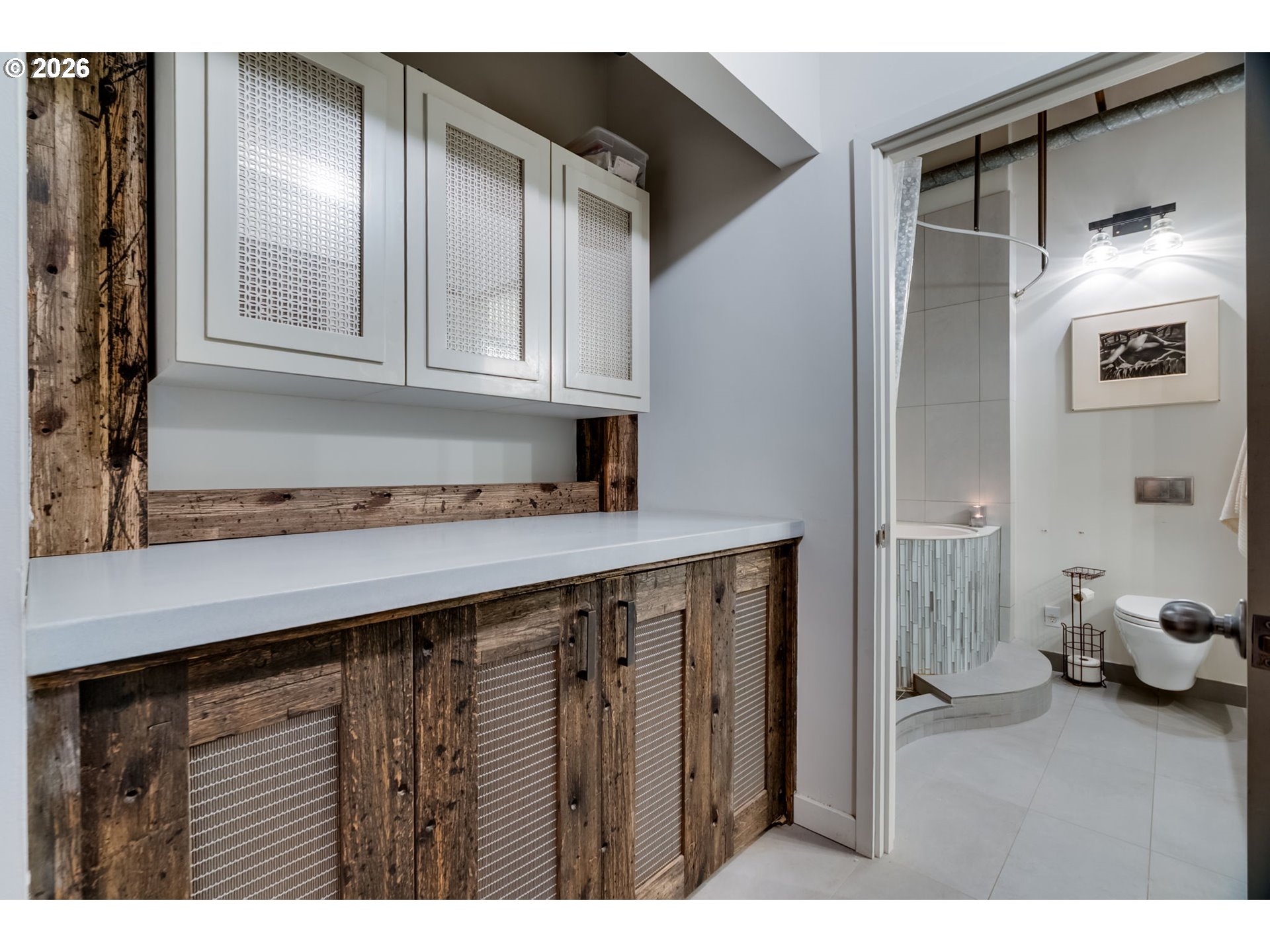 725 Northwest Flanders Street, Unit 204 Portland, OR 97209 - Photo 16 of 28