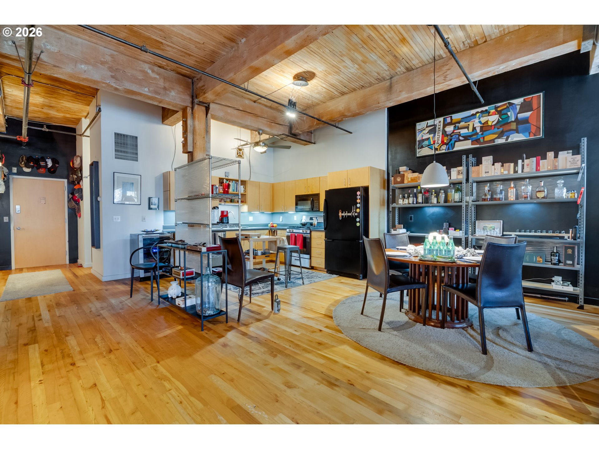 725 Northwest Flanders Street, Unit 204 Portland, OR 97209 - Photo 2 of 28