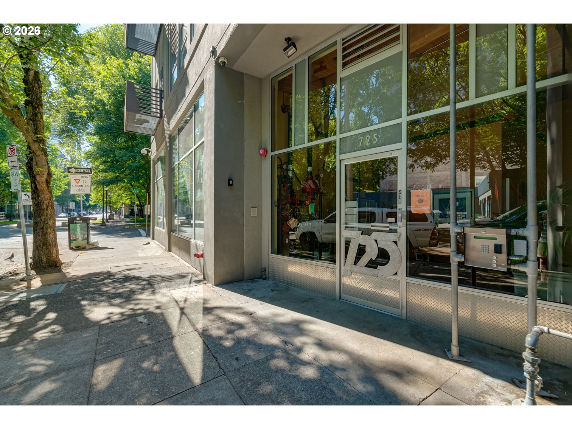 725 Northwest Flanders Street, Unit 204 Portland, OR 97209 - Photo 23 of 28