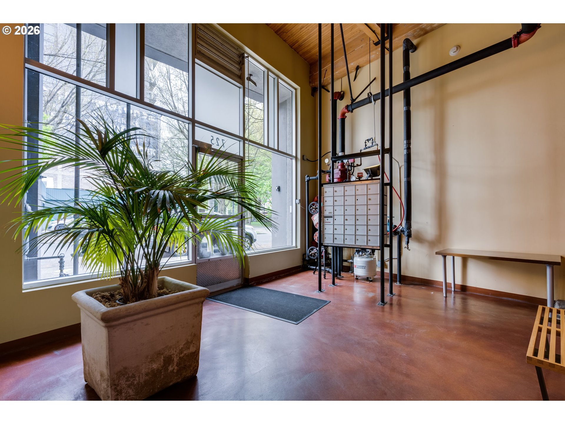 725 Northwest Flanders Street, Unit 204 Portland, OR 97209 - Photo 26 of 28