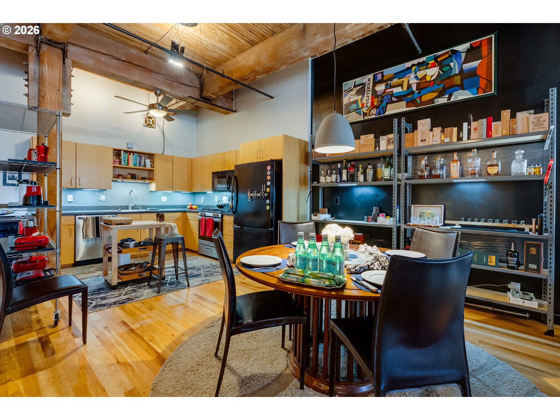 725 Northwest Flanders Street, Unit 204 Portland, OR 97209 - Photo 3 of 28