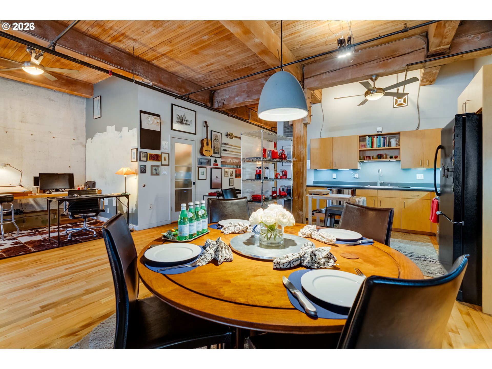 725 Northwest Flanders Street, Unit 204 Portland, OR 97209 - Photo 4 of 28