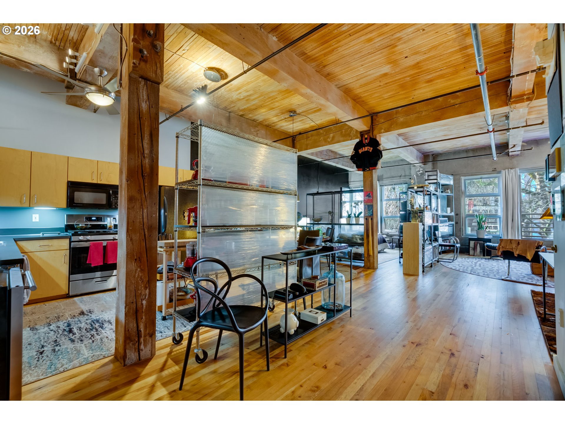 725 Northwest Flanders Street, Unit 204 Portland, OR 97209 - Photo 5 of 28