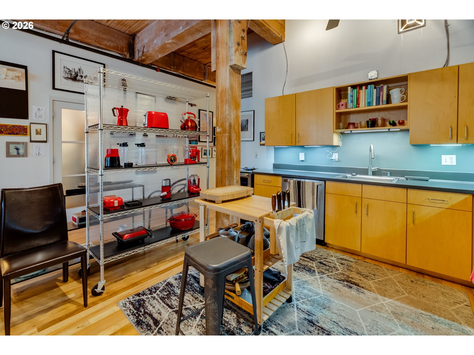 725 Northwest Flanders Street, Unit 204 Portland, OR 97209 - Photo 10 of 28