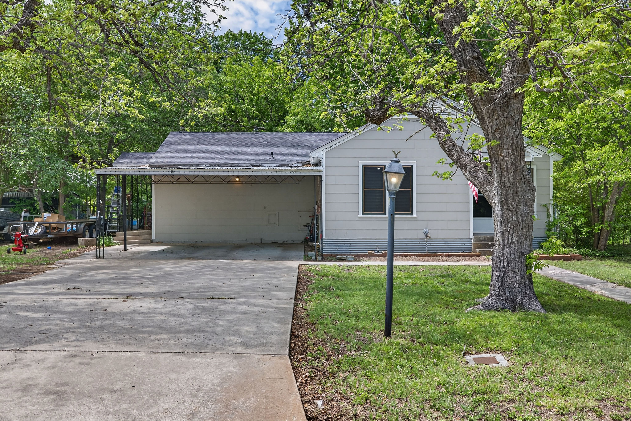 621 South Main Street Lockhart, TX 78644 - Photo 6 of 32