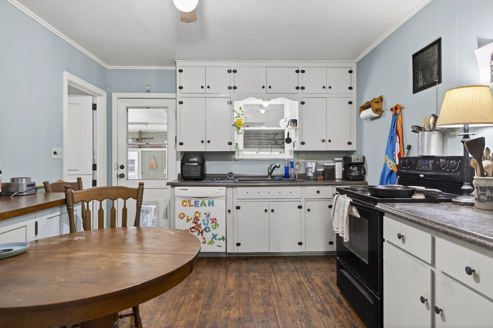 621 South Main Street Lockhart, TX 78644 - Photo 9 of 32