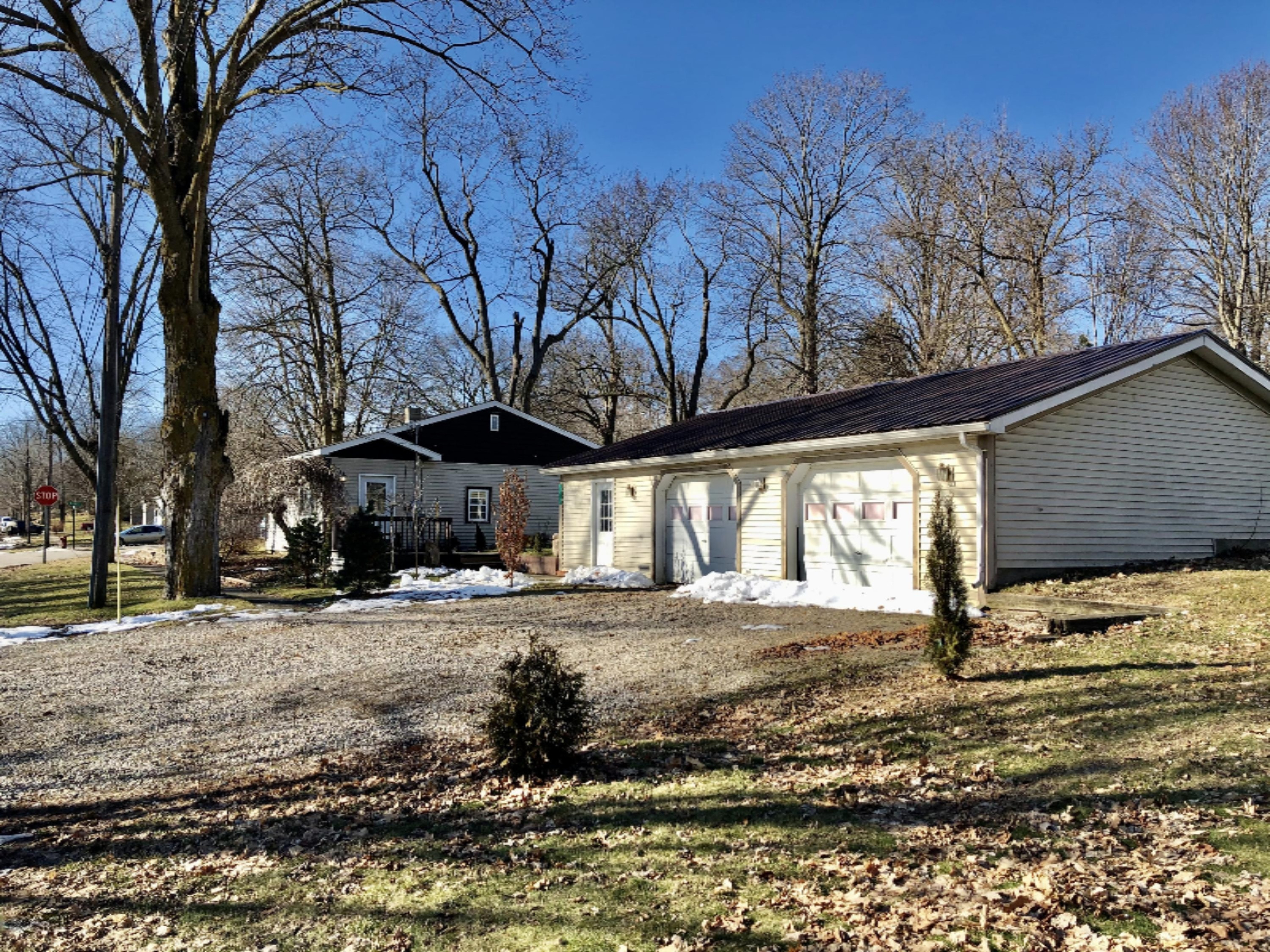 210 Plains Muir Mi 48860 Muir, MI 48860 - Photo 3 of 23 86949498-BCCD-46EB-B5E5-7AB13A273197