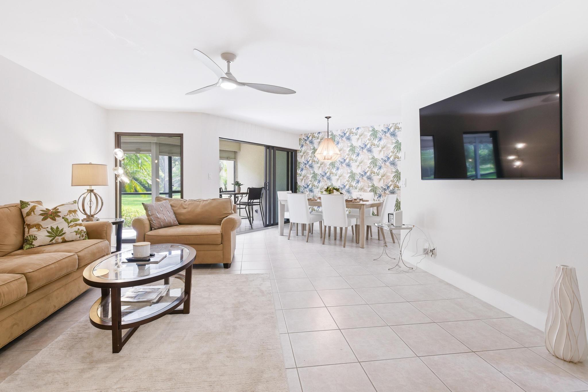 5800 Camino Del Sol, Unit 106 Boca Raton, FL 33433 - Photo 9 of 36 LIVING ROOM