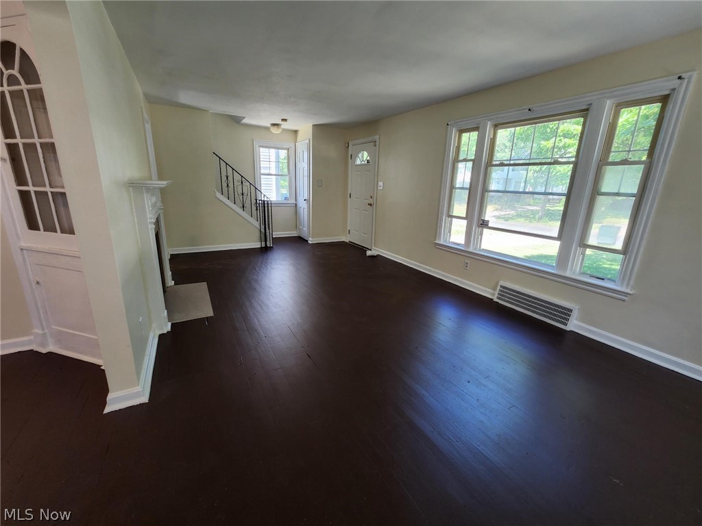 1088 Rushleigh Road Cleveland Heights, OH 44121 - Photo 5 of 22