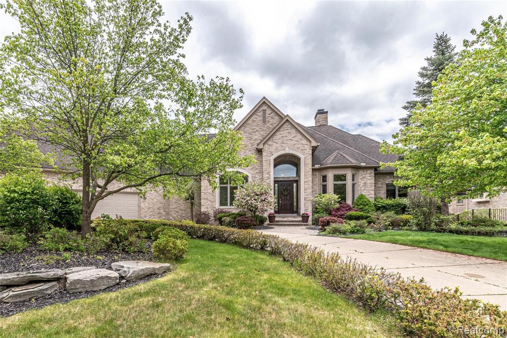 35265 Curtis Road Livonia, MI 48152 - Photo 1 of 52 Gallery Image 1