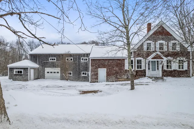 $395,000 | 904-908 Lakeview Drive, China, ME 04358