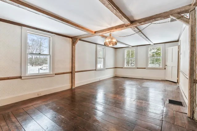 $395,000 | 904-908 Lakeview Drive, China, ME 04358