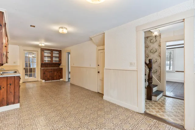 $395,000 | 904-908 Lakeview Drive, China, ME 04358